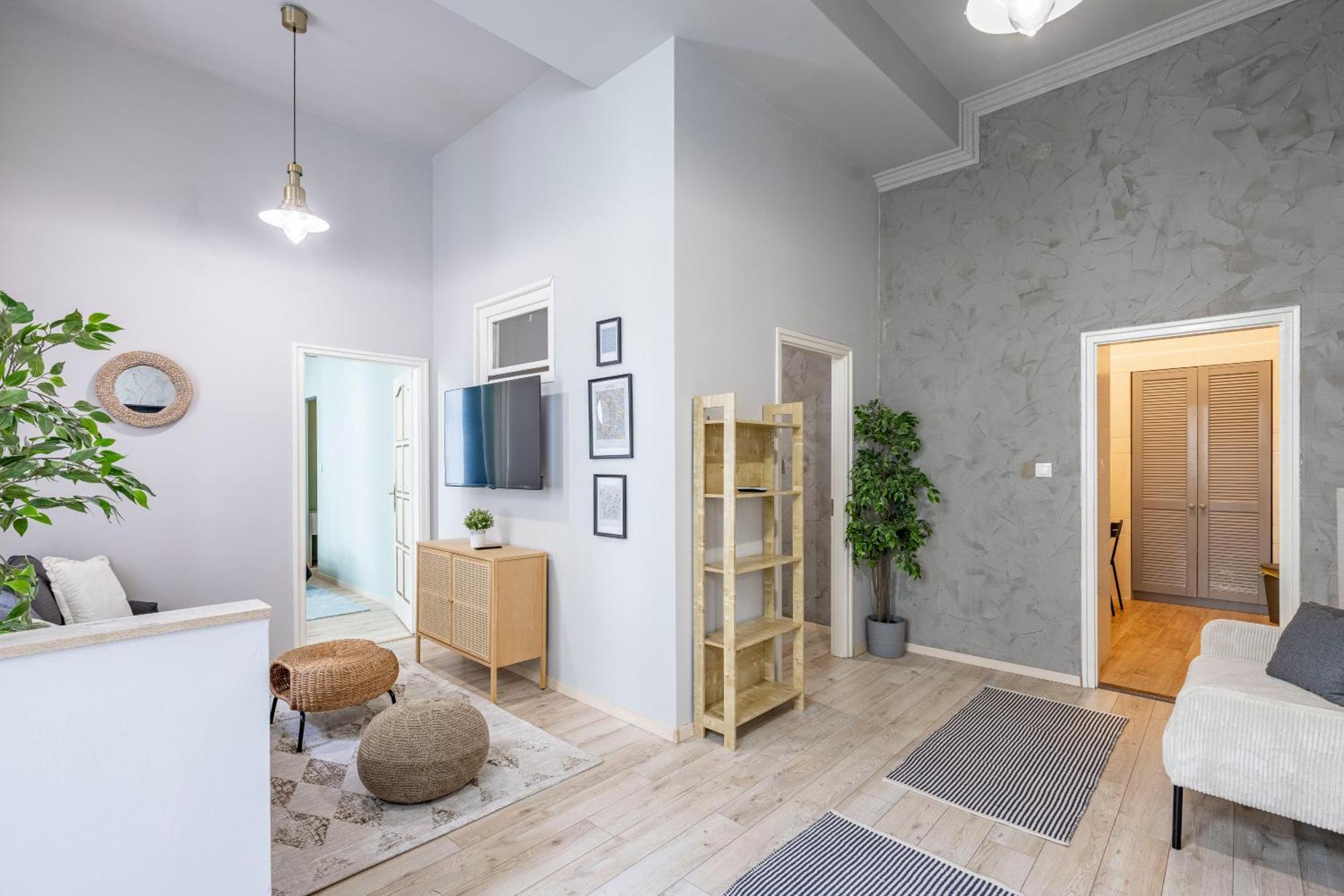 Appartamento Hidden Gem With Terrace On The Andrassy Fashion Road Budapest Esterno foto