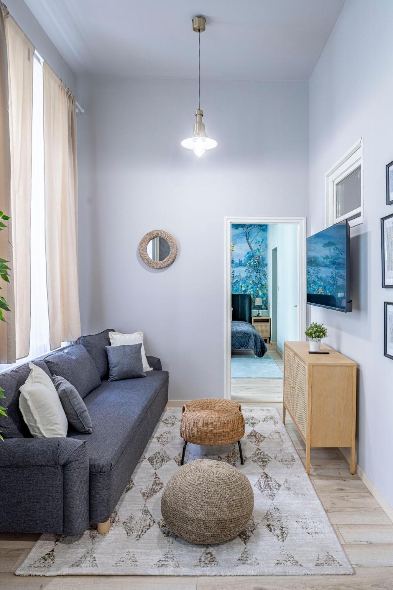 Appartamento Hidden Gem With Terrace On The Andrassy Fashion Road Budapest Esterno foto